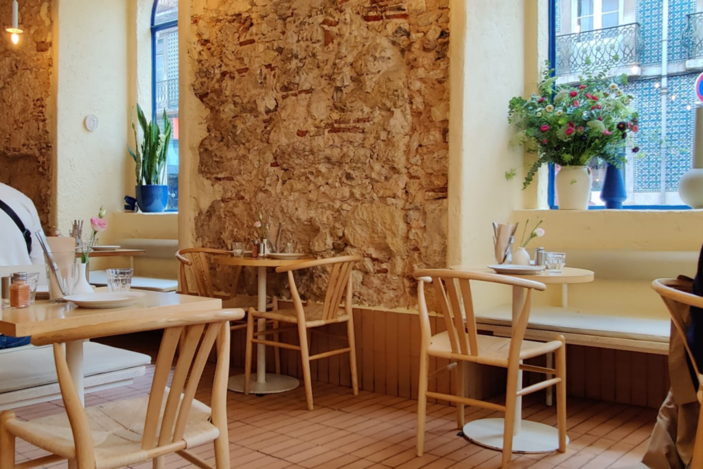 decoration and tables in kefi greek bistro lisbon